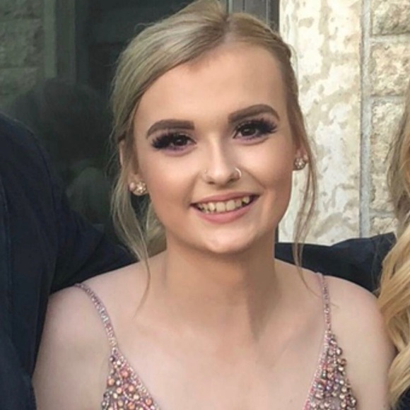 Meet your Posher, Mackenzie - Picture 1 of 1